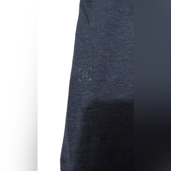 Lululemon 5 Year Basic Tee
Heathered Navy - Picture 3 of 4